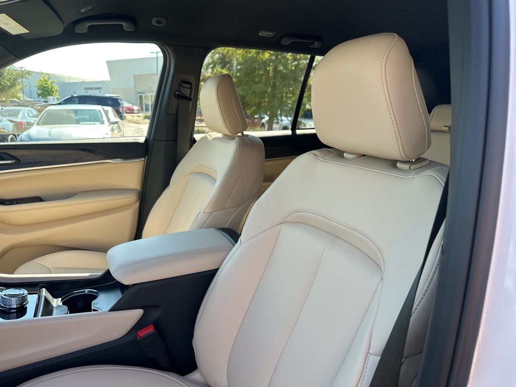 New Car 2025 Jeep Grand Cherokee  Limited For Sale Under $40,000 In Austin, Texas