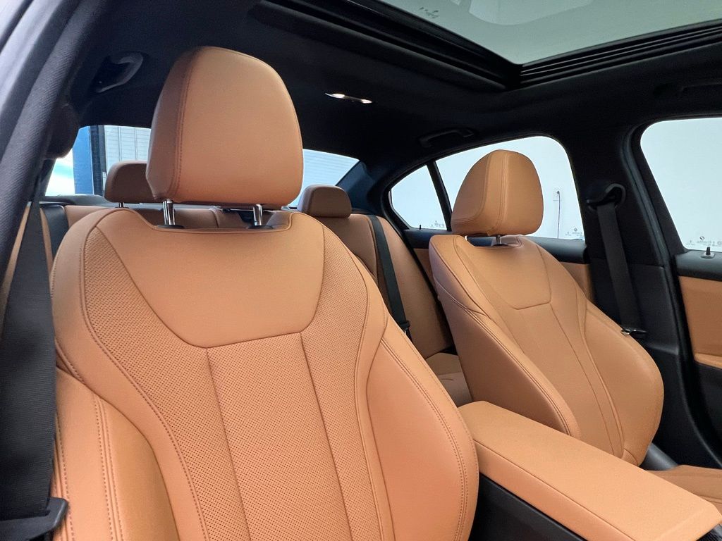 Thumbnail: 2025 BMW 3 Series - 7