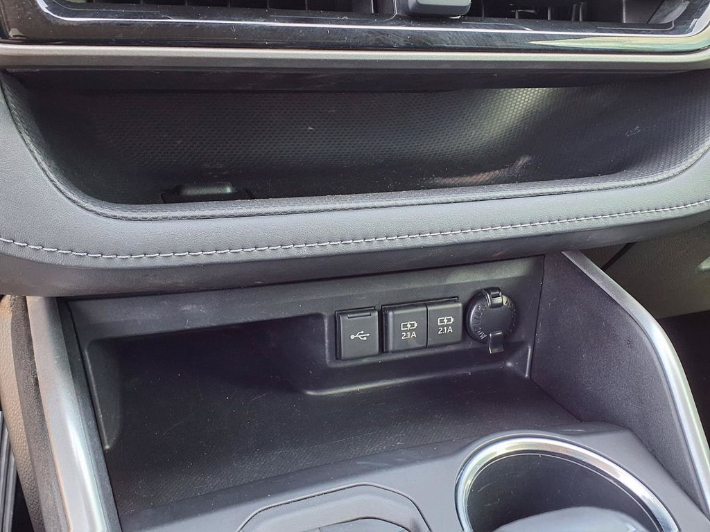 Used 2020 Toyota Highlander SUV