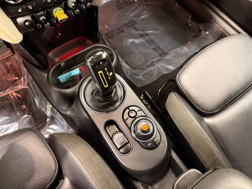 Thumbnail: 2021 MINI Cooper Hardtop - 19