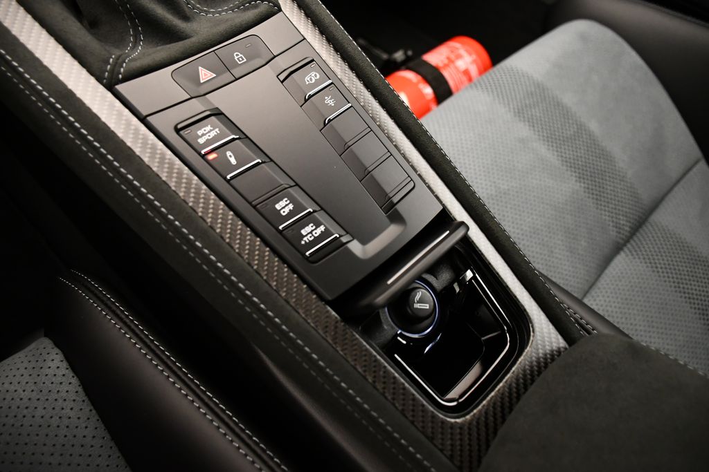 Thumbnail: 2025 Porsche  - 27