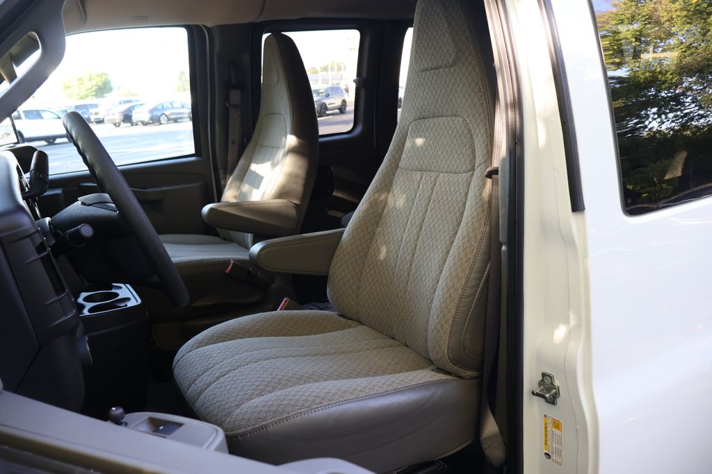 Thumbnail: 2024 Chevrolet Express - 30