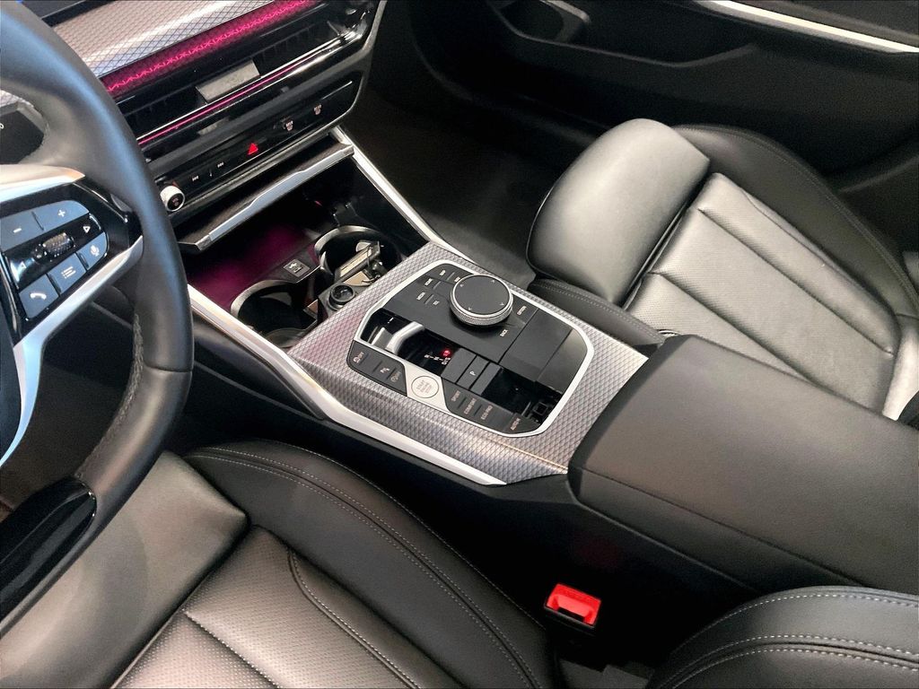 2025 BMW 3 Series — photo 20