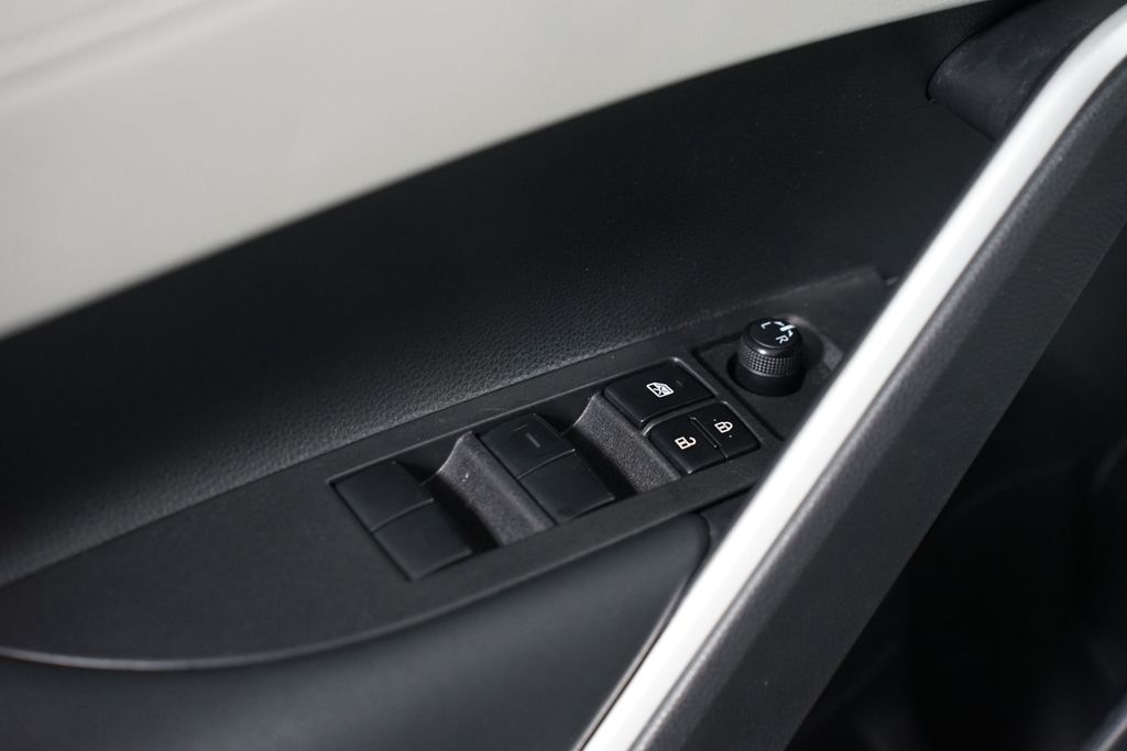 Thumbnail: 2024 Toyota Corolla Cross - 28