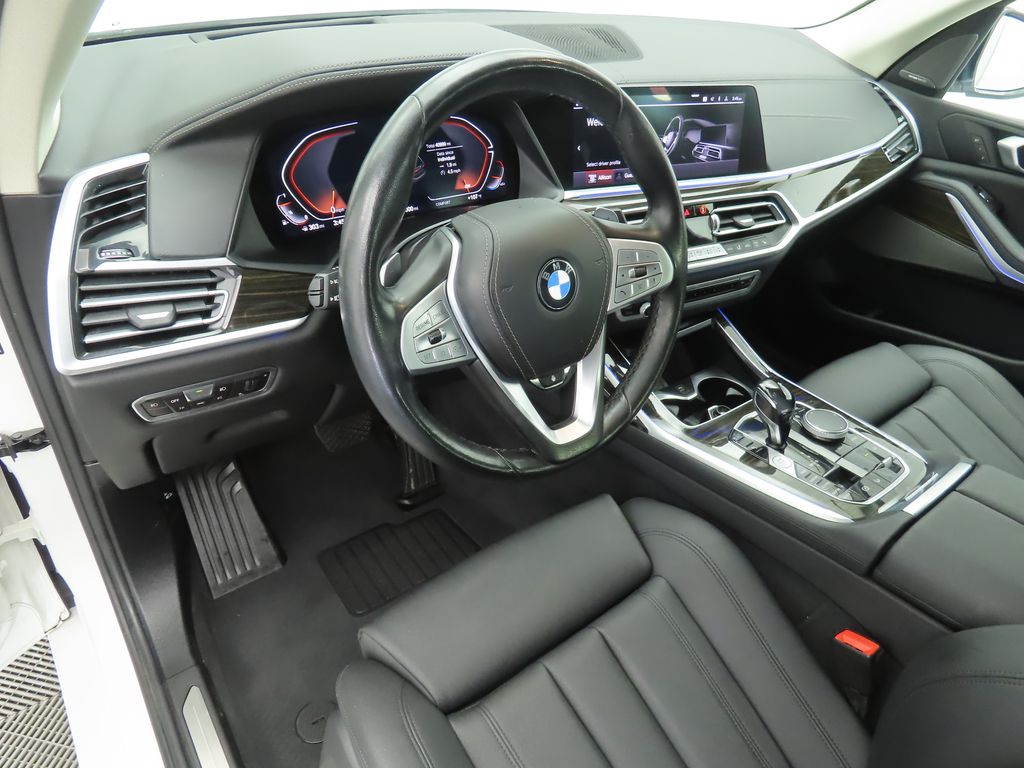 2021 BMW X7 xDrive40i 9