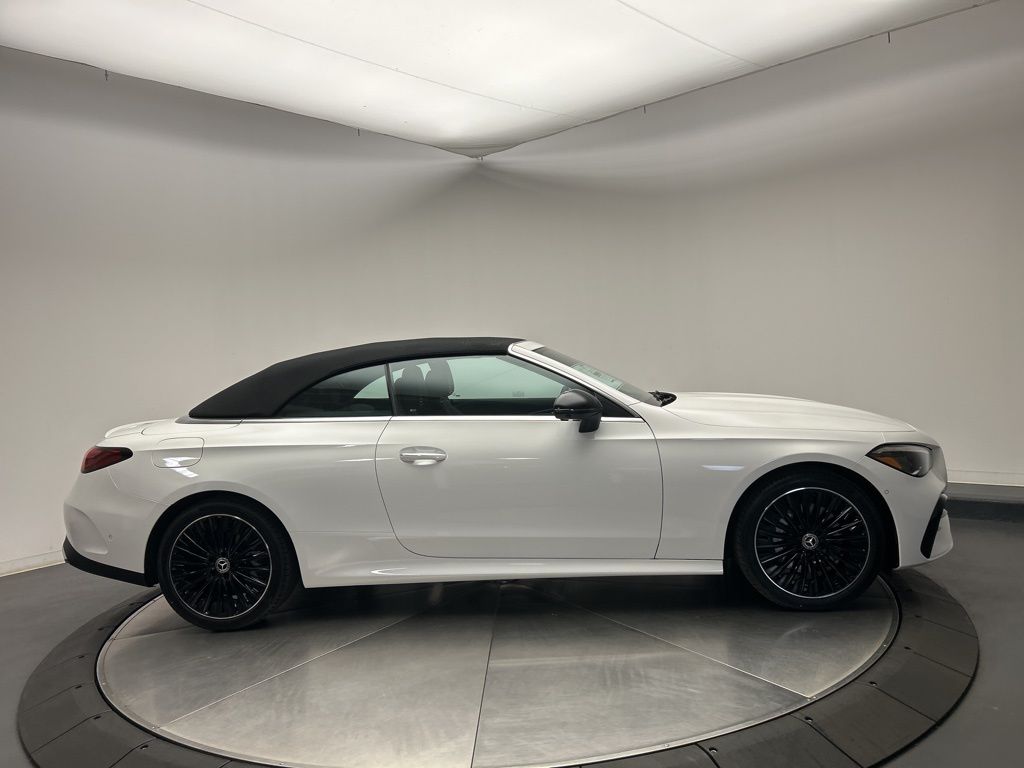 Thumbnail: 2026 Mercedes-Benz CLE - 8