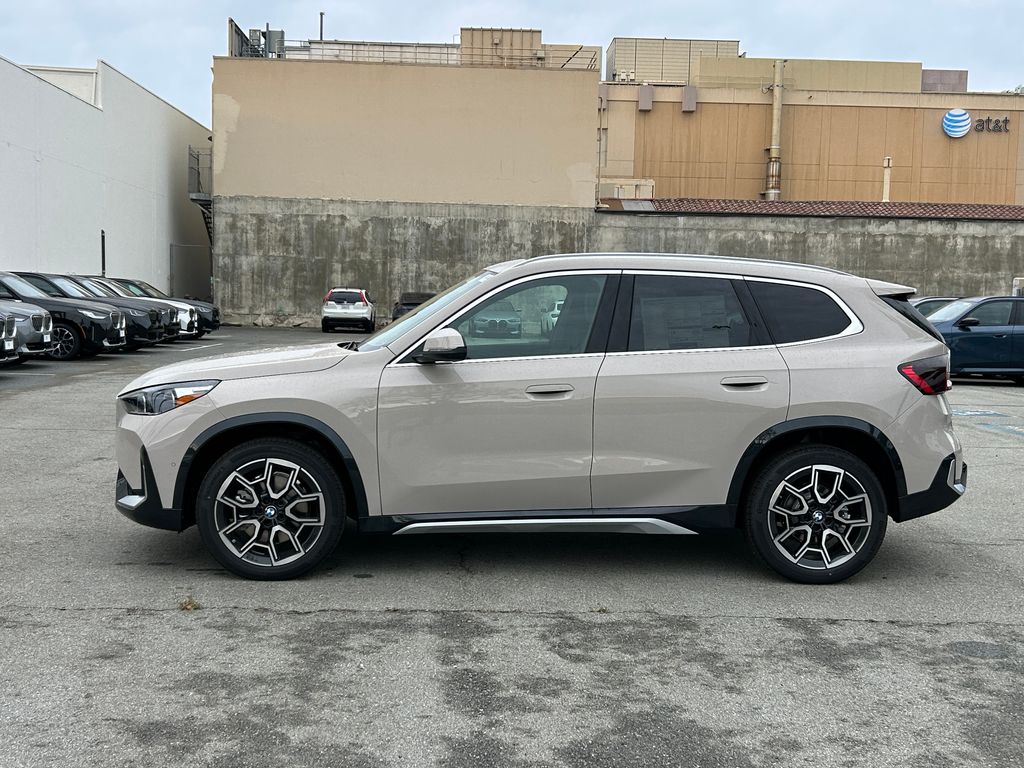 Thumbnail: 2026 BMW X1 - 2