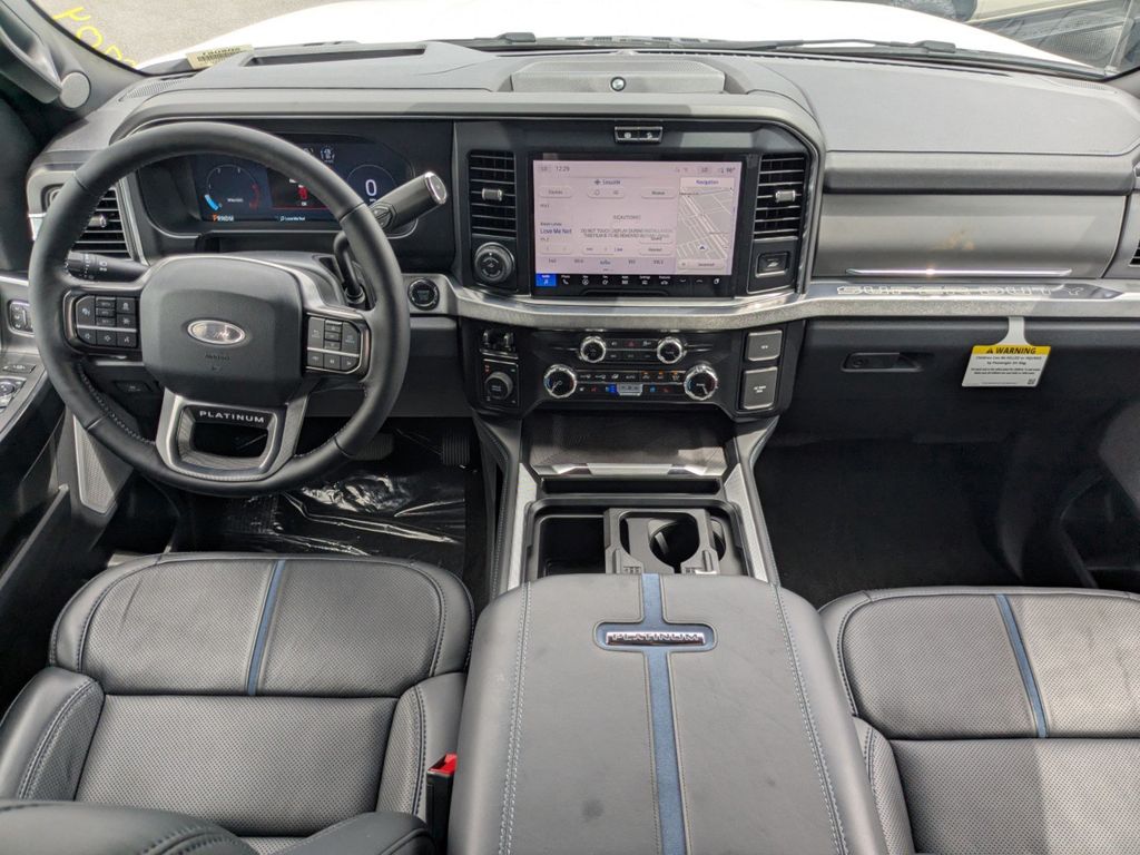 2025 Ford F-350 Super Duty Platinum
