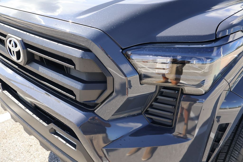 Thumbnail: 2025 Toyota Tacoma - 3