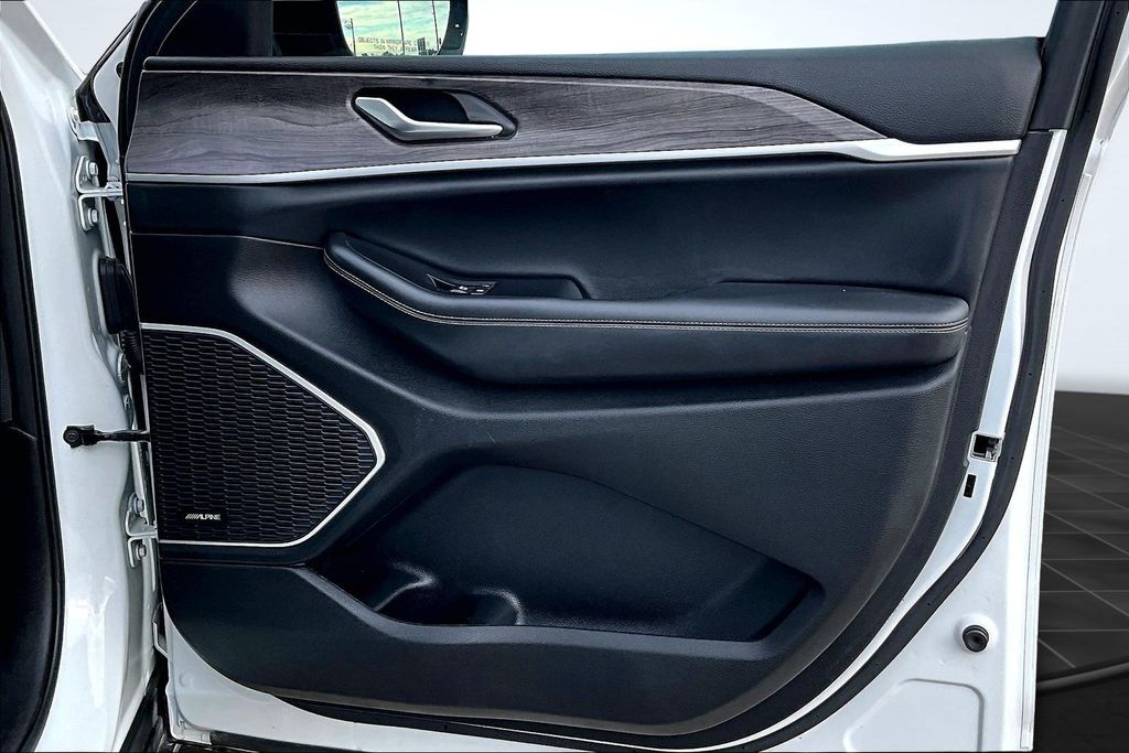 2022 Jeep Grand Cherokee L Limited White at Traditions Chevrolet