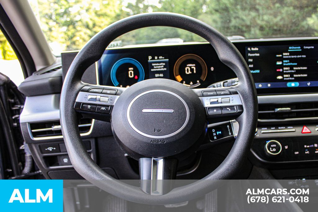 Used 2025 Blue Hyundai SEL image 24