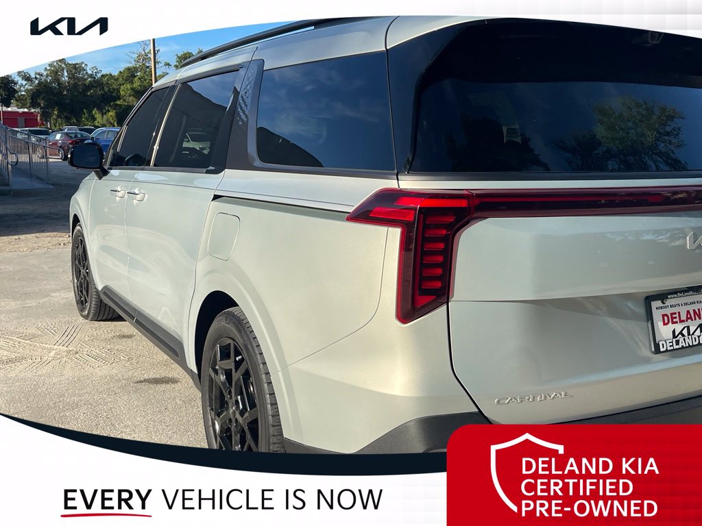 Used 2025 Kia Carnival Van