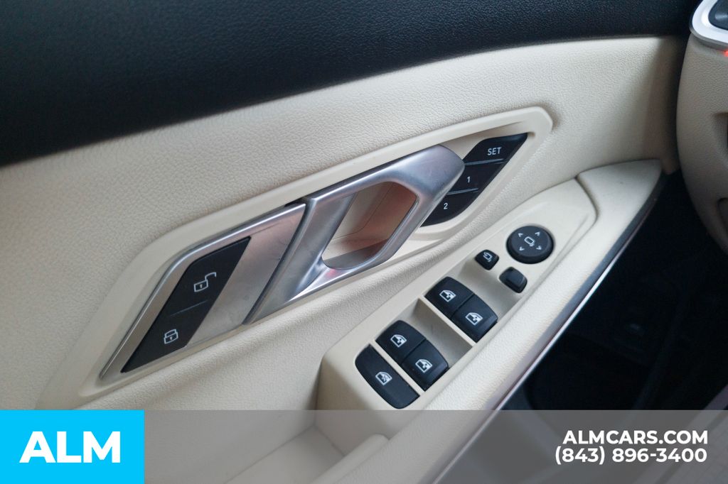 Used 2021 Black BMW 330i image 33