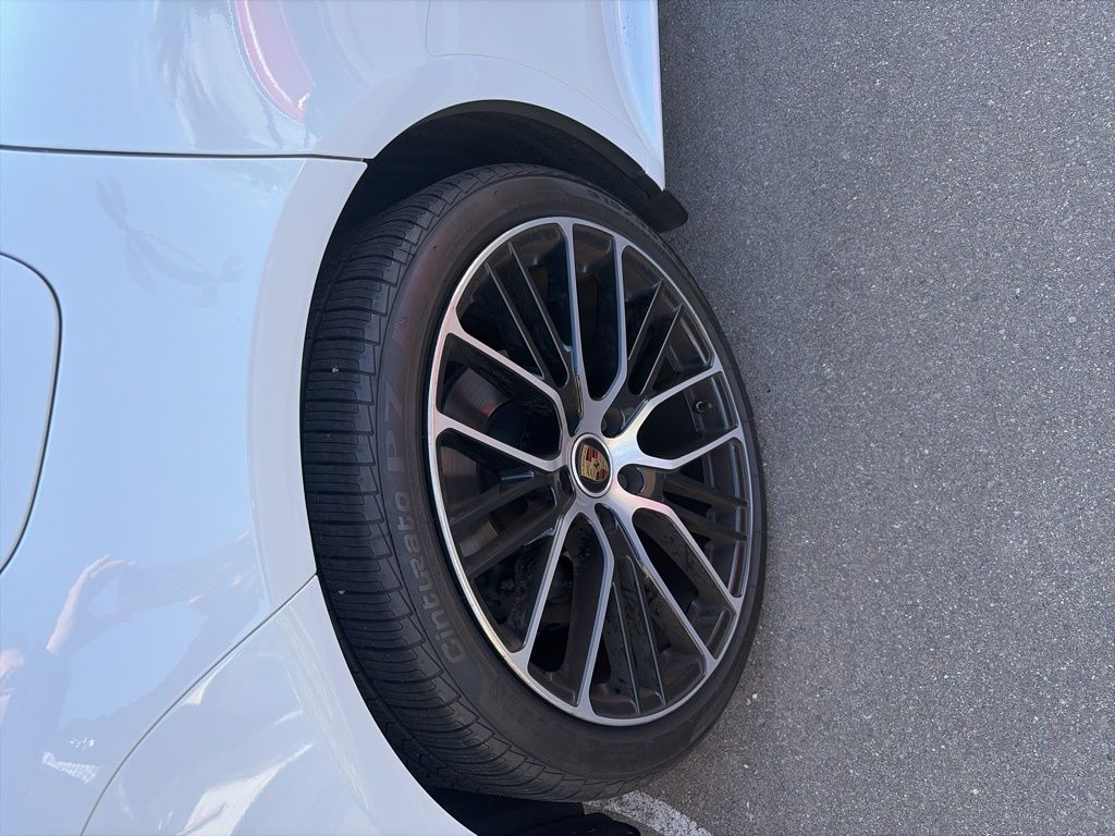 Thumbnail: 2022 Porsche Panamera - 9