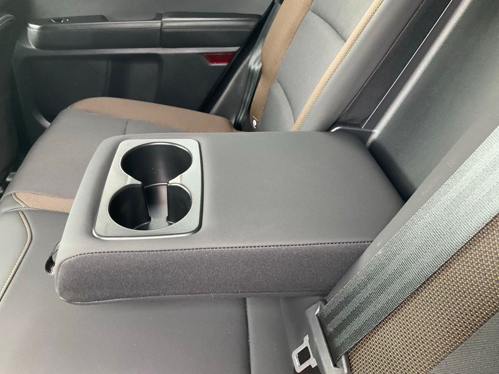 Used 2023 Silver Ford Badlands image 19