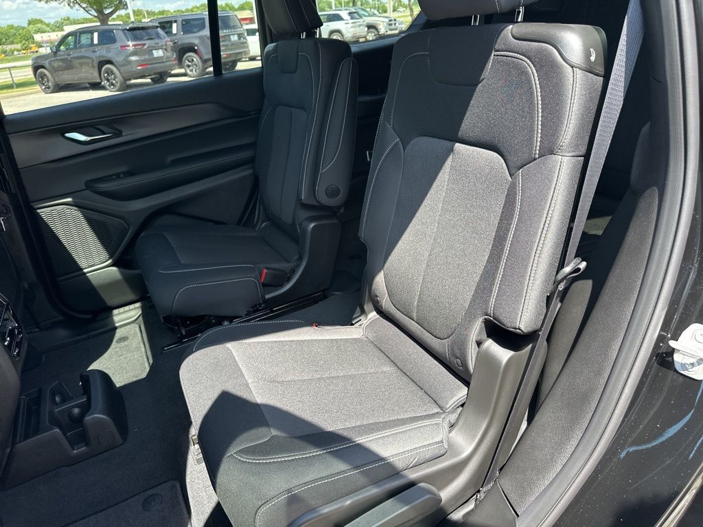 2025 Jeep Grand Cherokee L Laredo - Photo 43