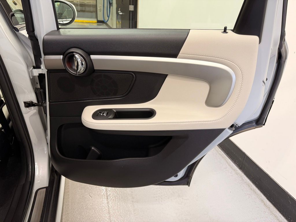 Thumbnail: 2023 MINI Cooper Countryman - 26