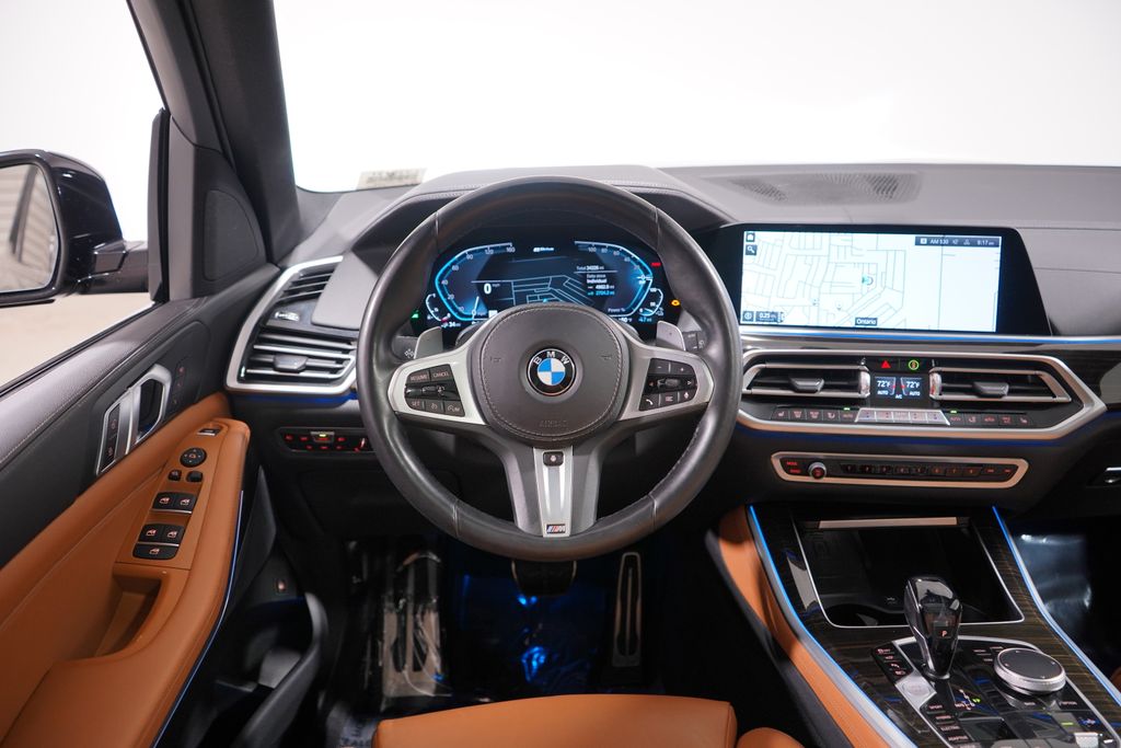 Thumbnail: 2021 BMW X5 - 11