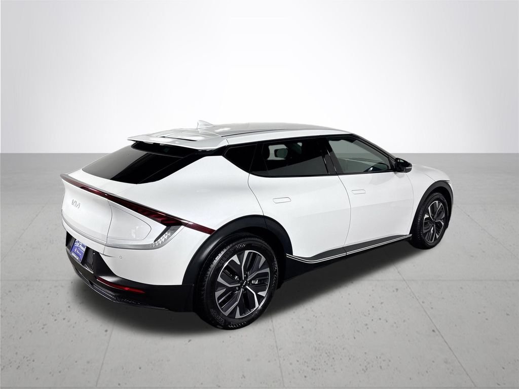 2024 Kia EV6 Light