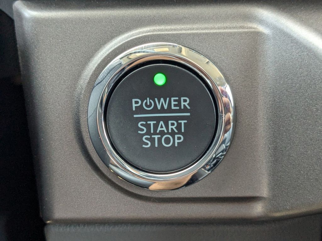 2024 Ford F-150 Lightning Pro