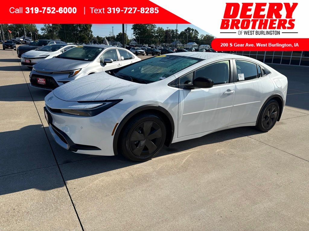 White (Wind Chill Pearl) 2026 Toyota Prius Plug-In Hybrid Hatchback Front-Wheel Drive Continuously Variable Transmission