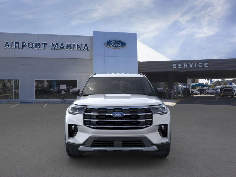 2025 Ford Explorer Active 6