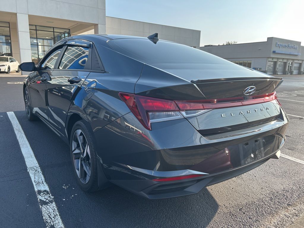 Thumbnail: 2023 Hyundai Elantra - 2