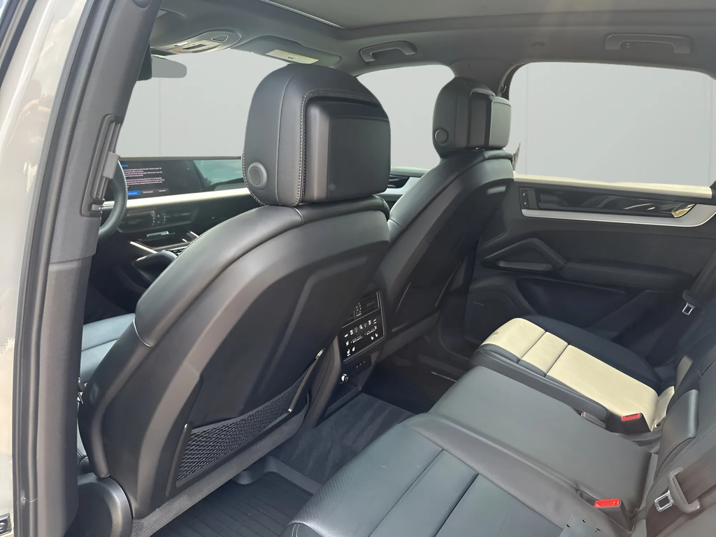 Used Car 2024 Porsche Cayenne  Base For Sale In Austin, Texas