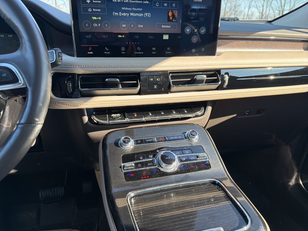 Thumbnail: 2023 Lincoln Nautilus - 16