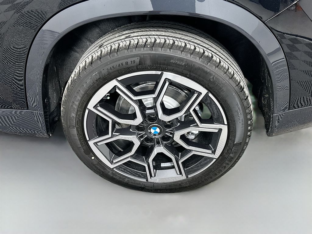 Thumbnail: 2025 BMW X1 - 23