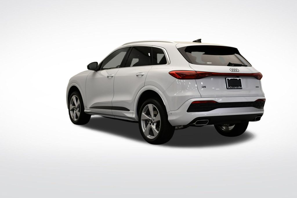 Thumbnail: 2025 Audi Q5 - 3