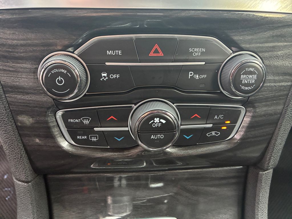 Used Car 2021 Chrysler 300  Touring For Sale Under $20,000 In Austin, Texas