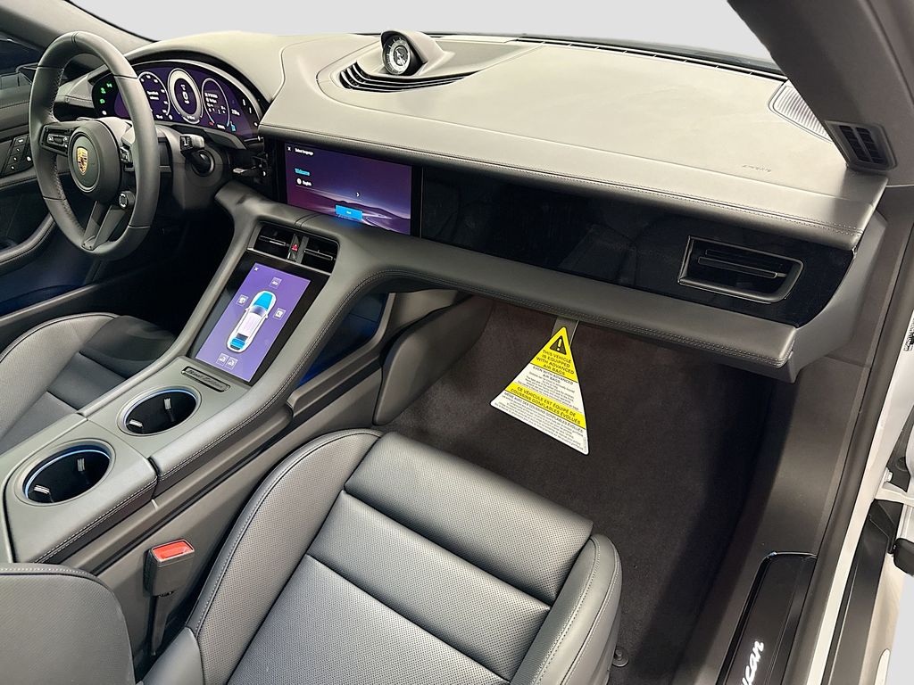 Thumbnail: 2026 Porsche Taycan - 19