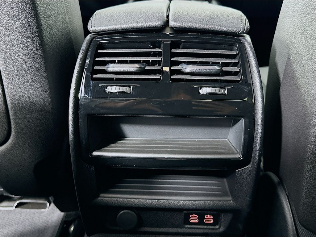 Thumbnail: 2023 BMW 5 Series - 26