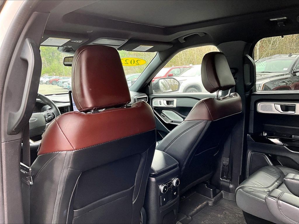 2022 Ford Explorer — photo 23