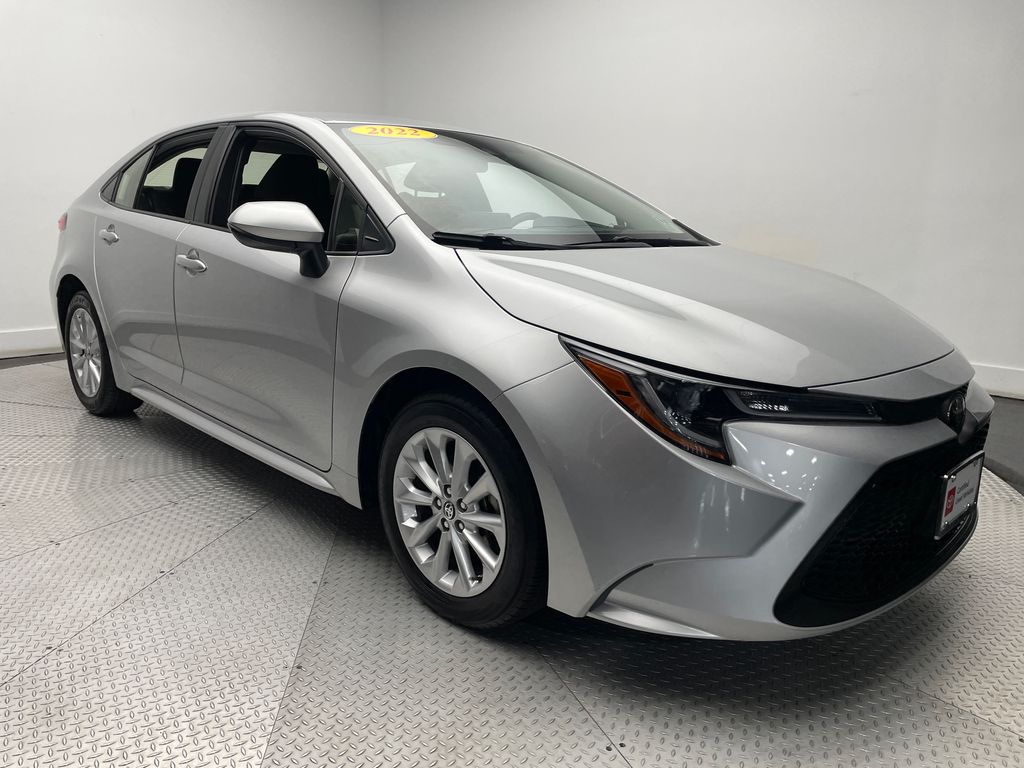 Thumbnail: 2022 Toyota Corolla - 3