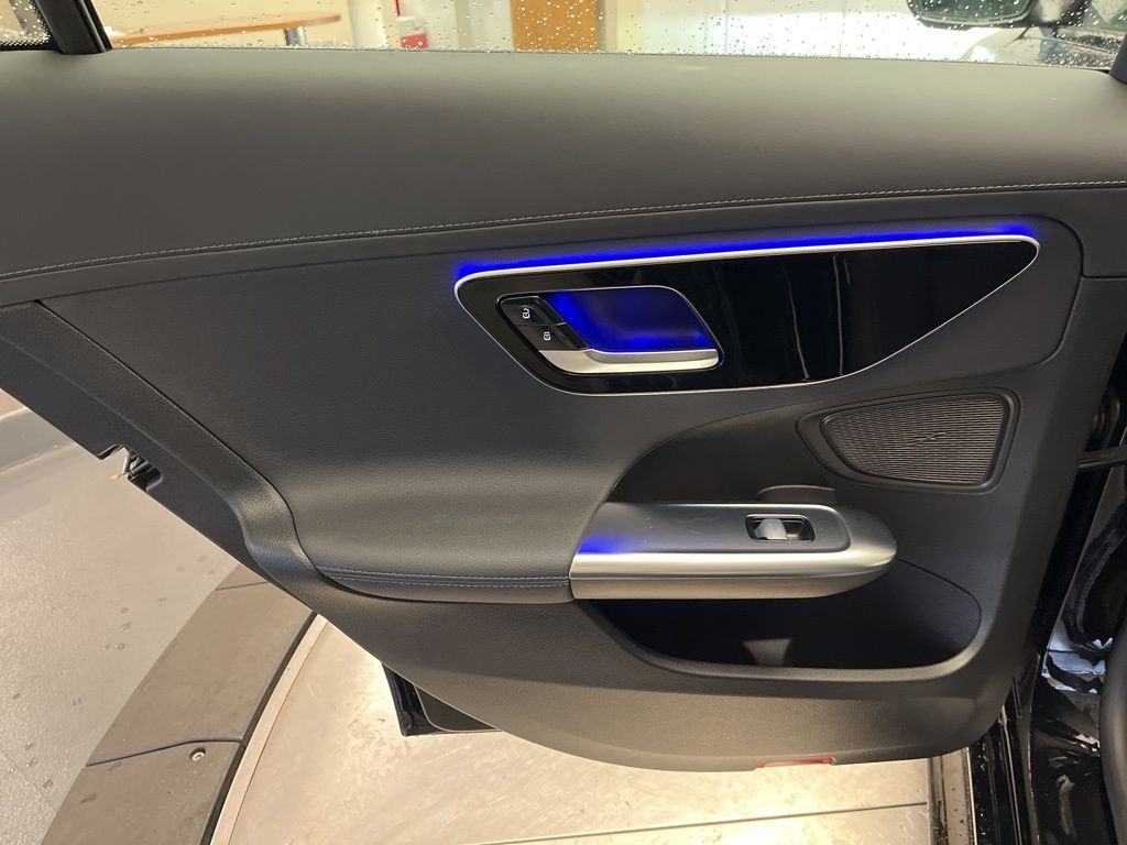 Thumbnail: 2023 Mercedes-Benz C-Class - 23