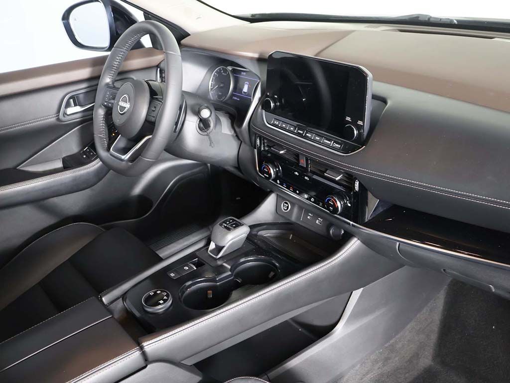 Used 2023 Black Nissan SL image 31