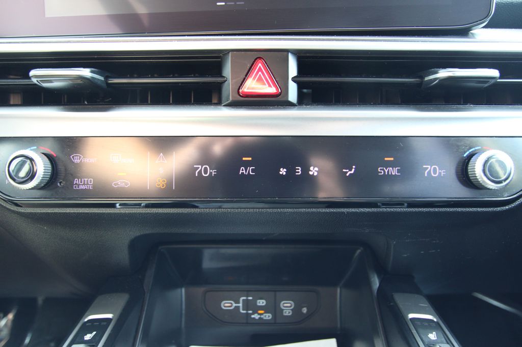 Used 2024 Kia Sorento SUV