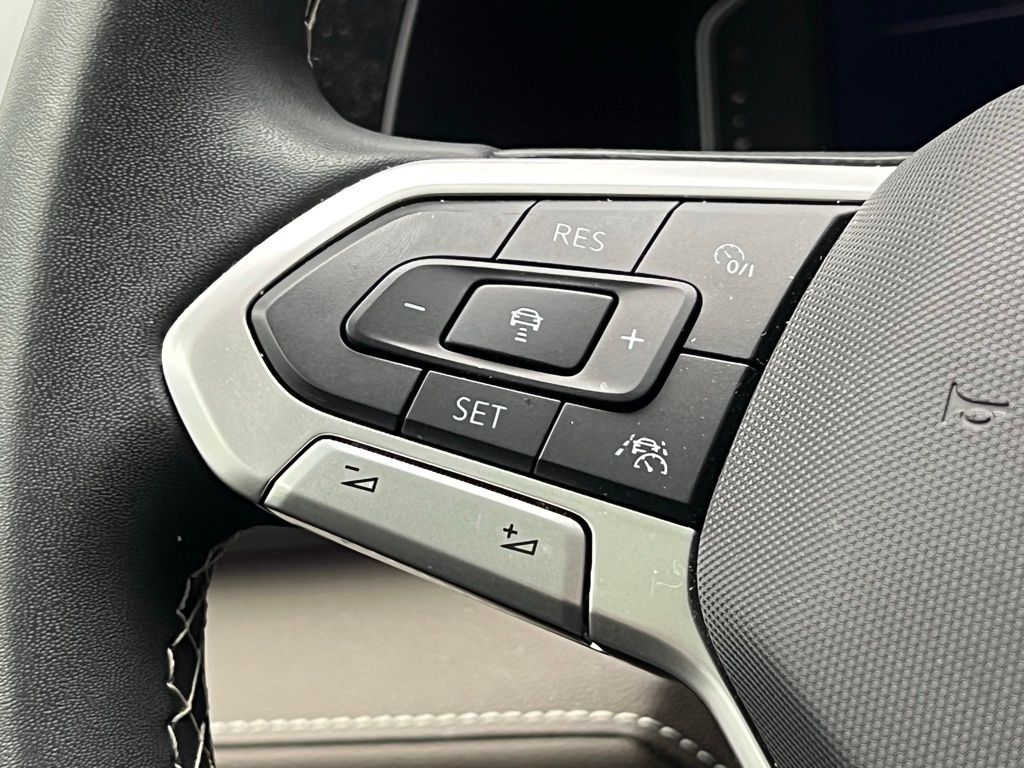 Thumbnail: 2024 Volkswagen Taos - 18