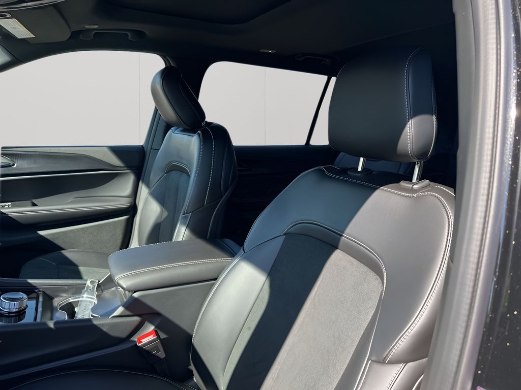 New Car 2025 Jeep Grand Cherokee L  For Sale Under $50,000 In Austin, Texas