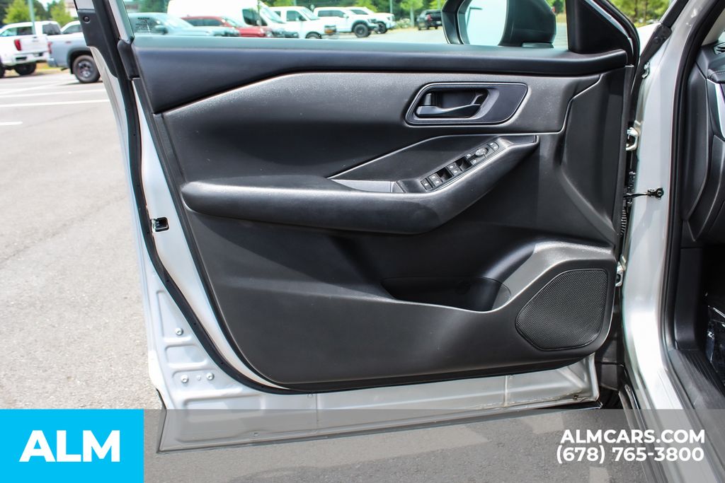 Used 2024 Silver Nissan S image 37