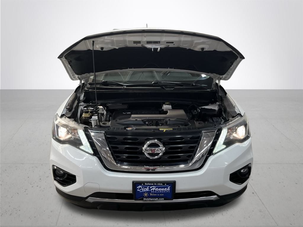 2018 Nissan Pathfinder SL