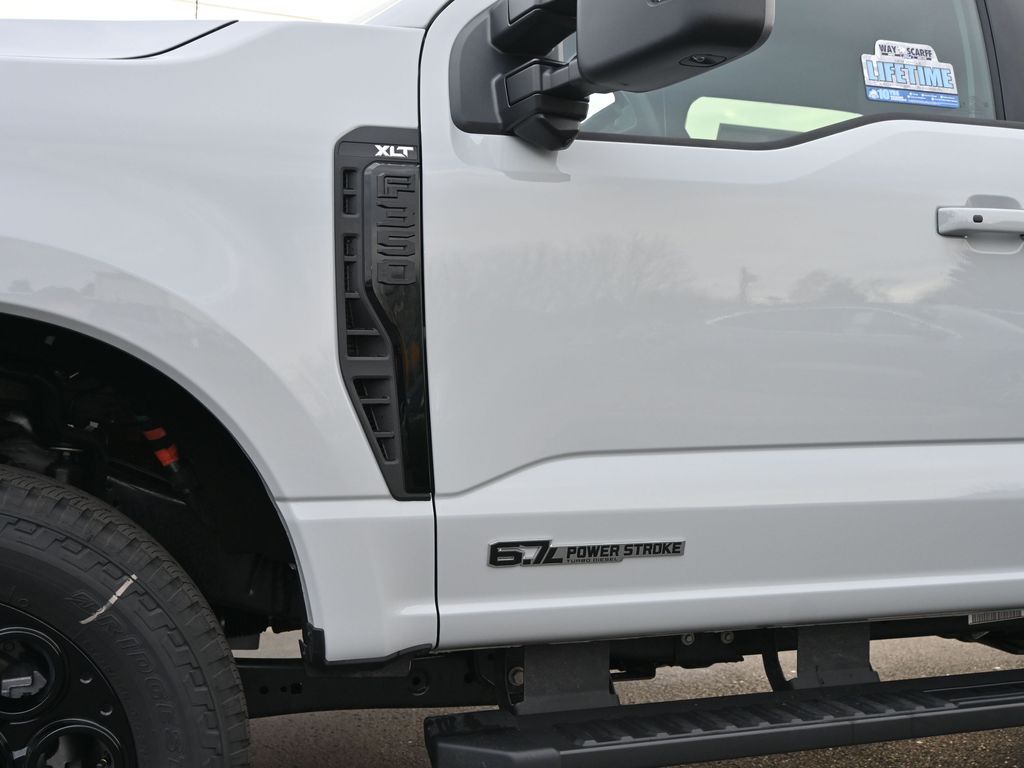 2026 Ford F-350 XLT