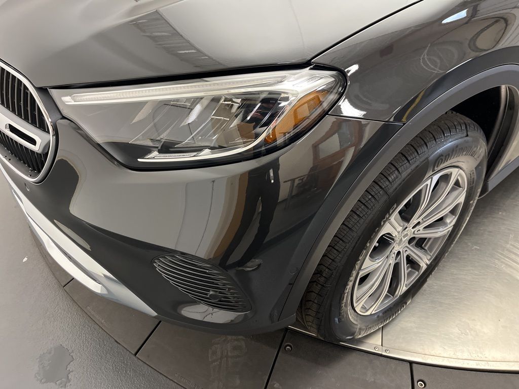 Thumbnail: 2026 Mercedes-Benz GLC - 9