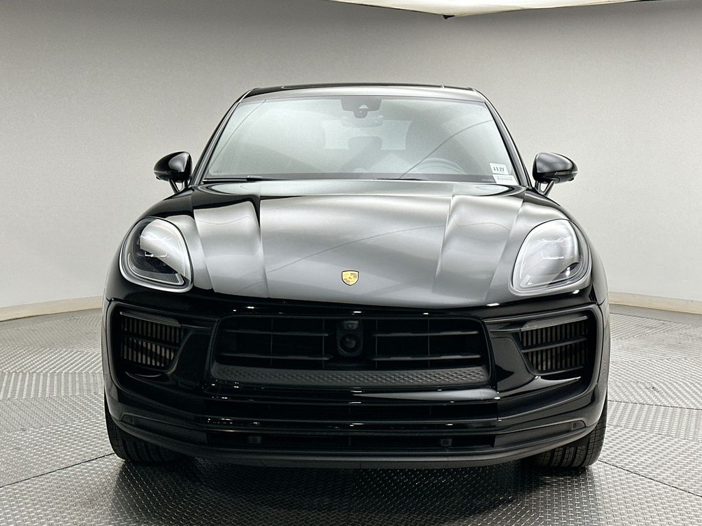 Thumbnail: 2023 Porsche Macan - 16