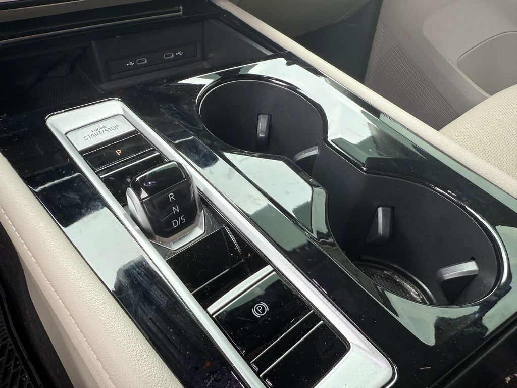 2024 Volkswagen Atlas 2.0T SE w/Technology White at DeMontrond Gulf Freeway