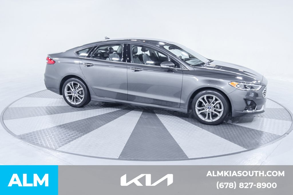 2020 Ford Fusion SEL photo 12