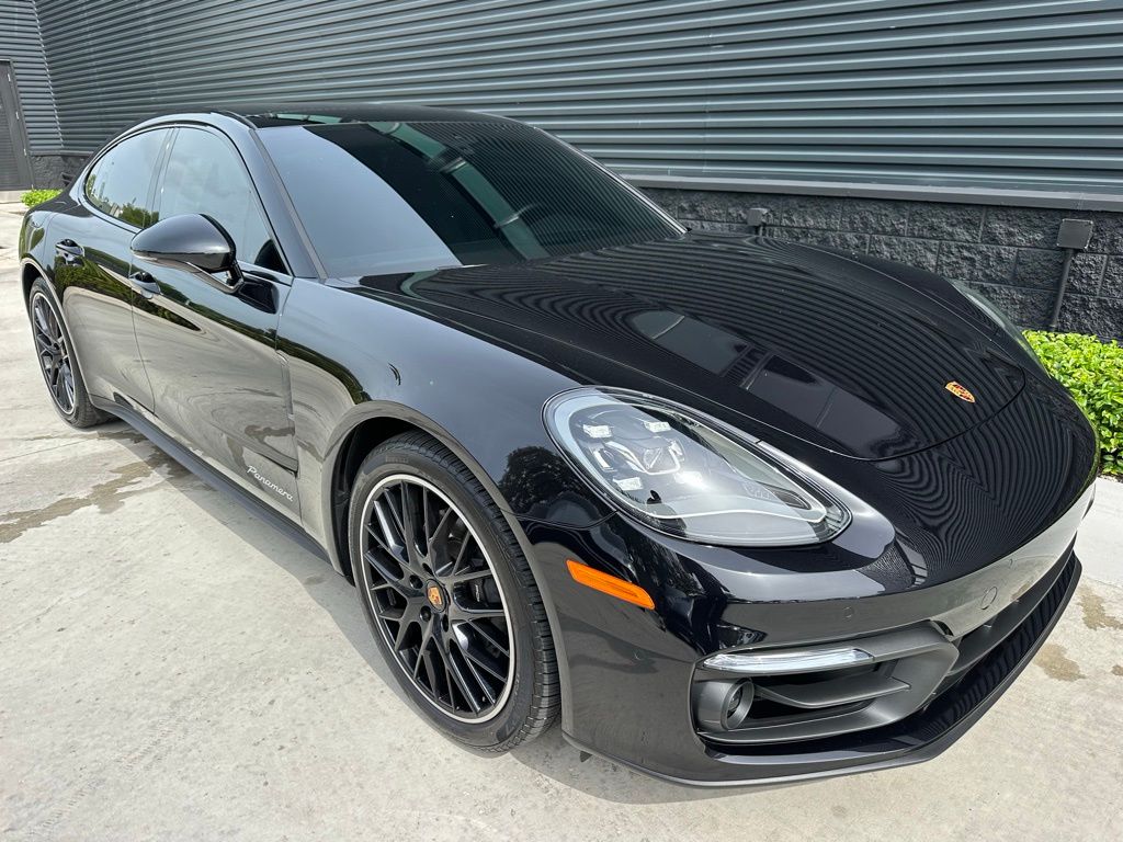 Thumbnail: 2023 Porsche Panamera - 9