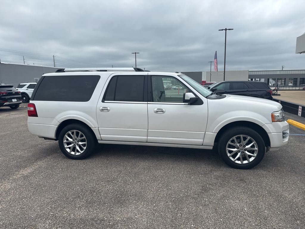 2017 White Platinum Metallic Tri-Coat Ford Expedition EL Limited RWD SUV